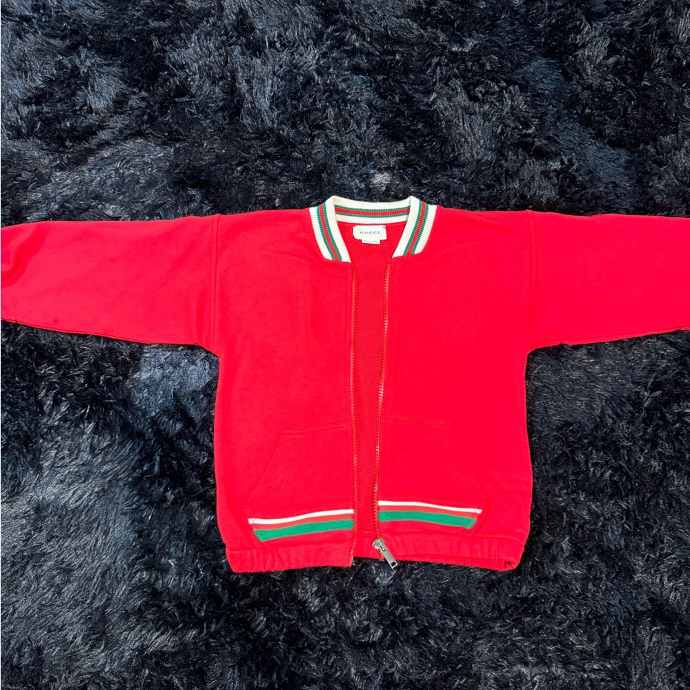 Boy’s Gucci Red zip up jacket. Size 36 months (3T)